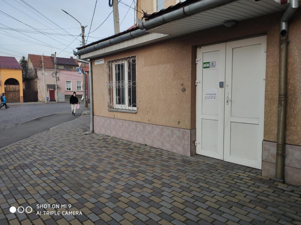 Apartments Domovik On Beregovskaya 3 Mukatschewo Zimmer foto